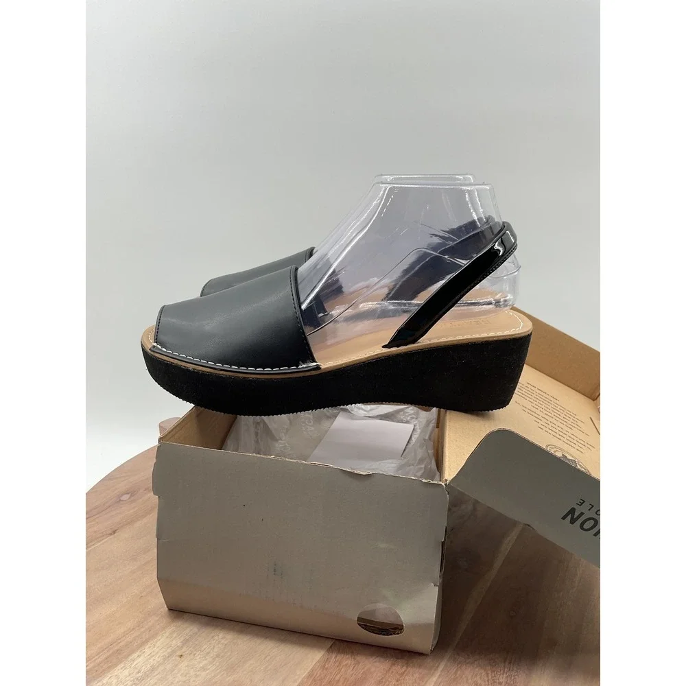 Kenneth Cole Reaction Fine Glass Black Platform Wedge Slingback Sandals 7.5